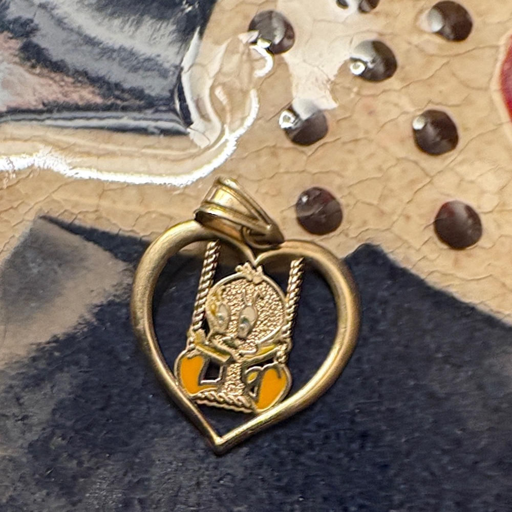 14k gold swinging Tweety Pendant